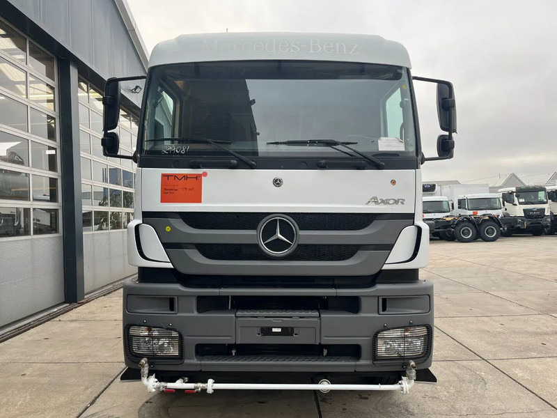 Mercedes-Benz Axor 3344 6x4 Water Tank Truck - Tank truck: picture 4 Mercedes-Benz Axor 3344 6x4 Water Tank Truck - Tank truck: picture 4