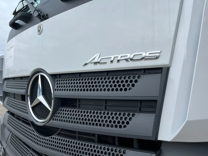 New Tractor unit Mercedes-Benz Actros 3340 S 6x4 Tractor Head: picture 15