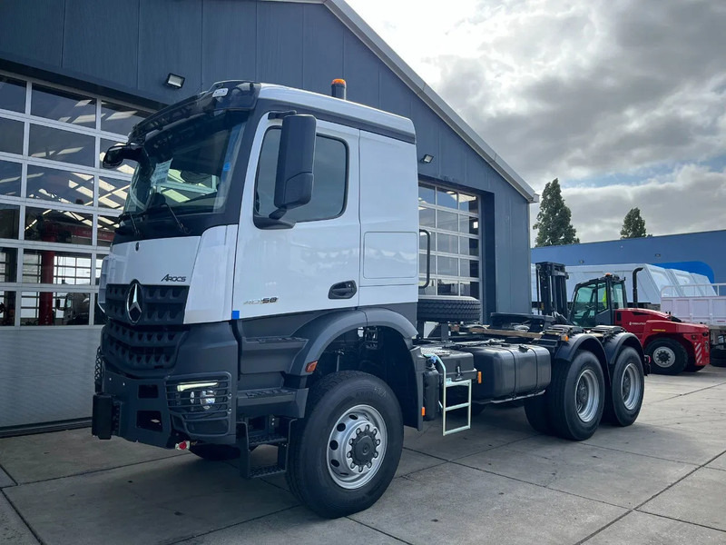 Mercedes-Benz Arocs 4058 AS 6x6 Tractor Head 180T Push Pull EURO-5 - Tractor unit: picture 1 Mercedes-Benz Arocs 4058 AS 6x6 Tractor Head 180T Push Pull EURO-5 - Tractor unit: picture 1