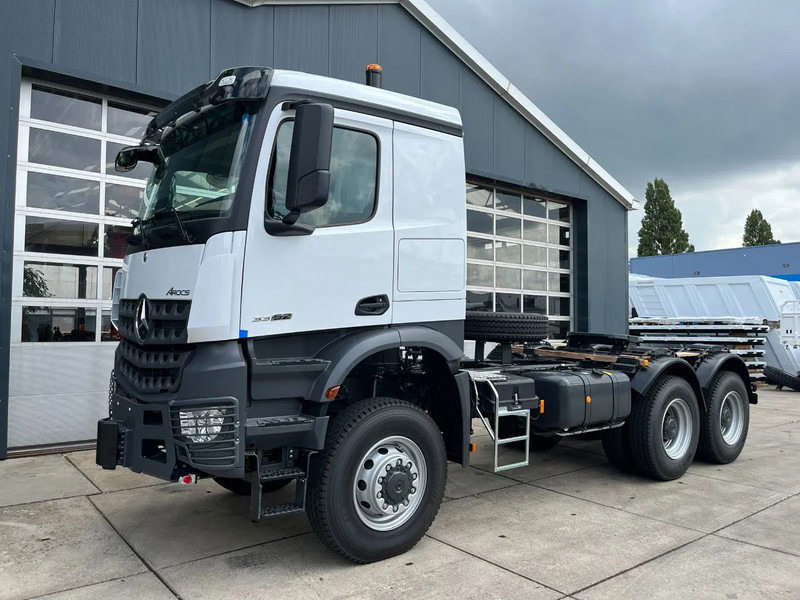 Mercedes-Benz Arocs 4058 AS 6x6 Tractor Head 180T Push Pull (Pre order) - Tractor unit: picture 1 Mercedes-Benz Arocs 4058 AS 6x6 Tractor Head 180T Push Pull (Pre order) - Tractor unit: picture 1