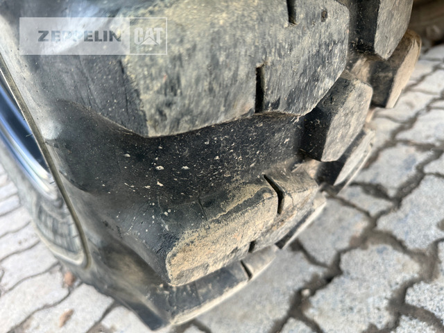 Wheel loader Cat 908M: picture 6 Wheel loader Cat 908M: picture 6