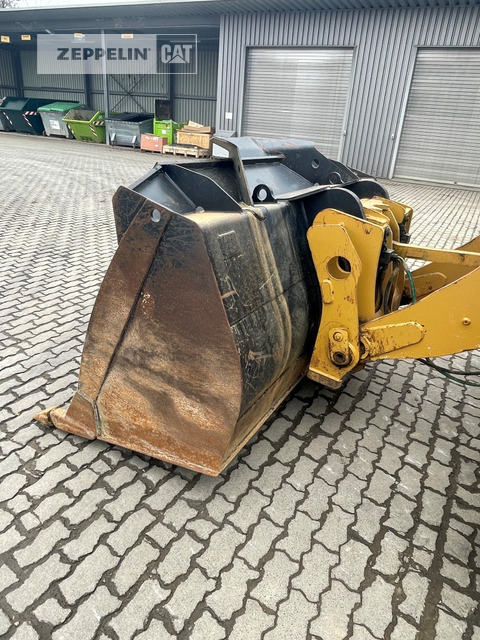 Wheel loader Cat 926M: picture 6