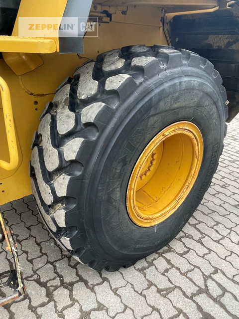 Wheel loader Cat 926M: picture 8