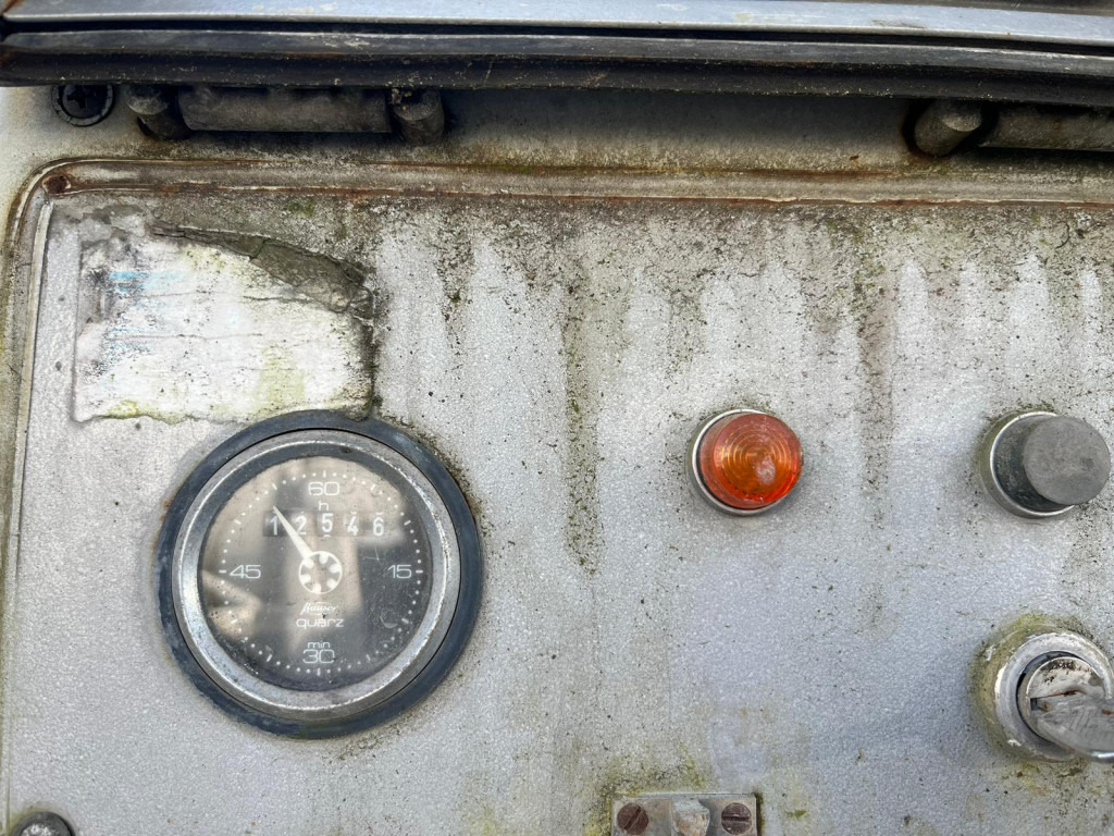 Abrollcontainer Betonmischaufbau mit sep. Motor - Hook lift truck: picture 5 Abrollcontainer Betonmischaufbau mit sep. Motor - Hook lift truck: picture 5