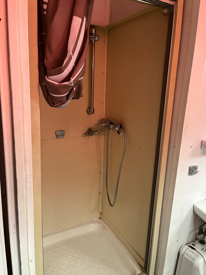 Abrollcontainer Containeranlage für Asbestsanierung - Hook lift truck: picture 2 Abrollcontainer Containeranlage für Asbestsanierung - Hook lift truck: picture 2