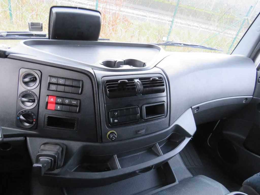 MERCEDES-BENZ Atego 1527 L Pritsche LBW - Curtainsider truck: picture 5 MERCEDES-BENZ Atego 1527 L Pritsche LBW - Curtainsider truck: picture 5