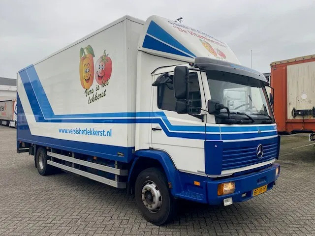 Mercedes-Benz 1317 iso laadbak plus klep, manuel... - Box truck: picture 2 Mercedes-Benz 1317 iso laadbak plus klep, manuel... - Box truck: picture 2