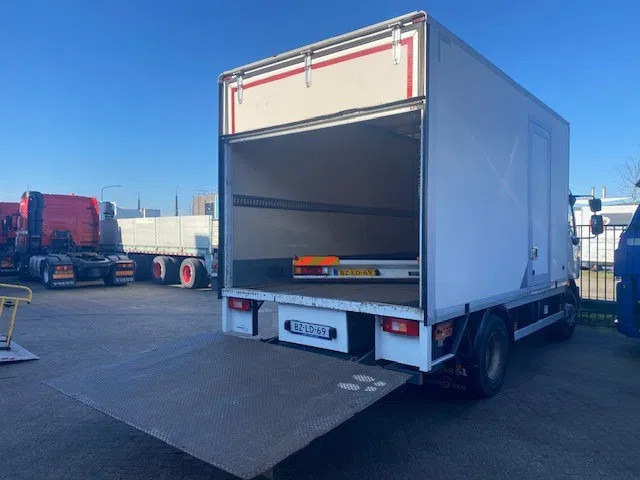 Volvo FL 12 gesloten laabak 460 lang met laadklep , afzetbaar, low km - Container transporter/ Swap body truck: picture 4 Volvo FL 12 gesloten laabak 460 lang met laadklep , afzetbaar, low km - Container transporter/ Swap body truck: picture 4