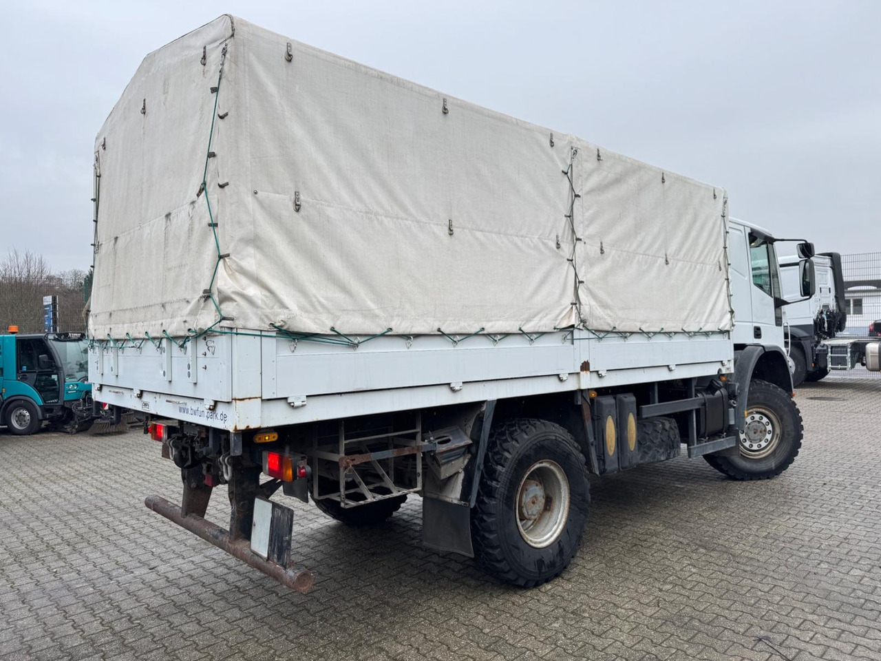 Iveco 140 E240 Eurocargo 4x4 Camper Expedition - Curtainsider truck: picture 5 Iveco 140 E240 Eurocargo 4x4 Camper Expedition - Curtainsider truck: picture 5