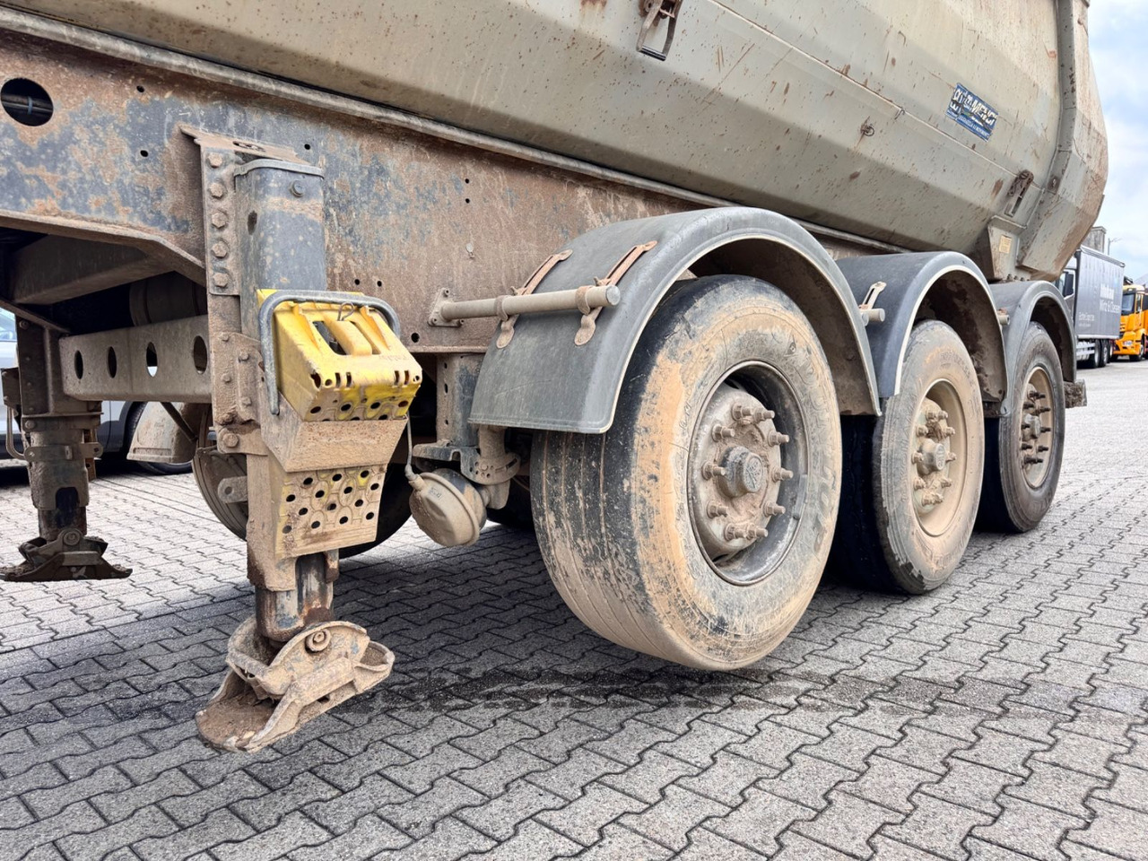 Menci SA700R Kipper Mulde 27m³ Lift Stahl Stück - Tipper semi-trailer: picture 4 Menci SA700R Kipper Mulde 27m³ Lift Stahl Stück - Tipper semi-trailer: picture 4