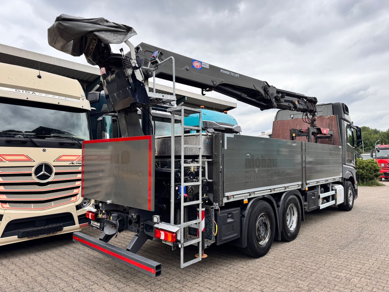 Mercedes-Benz 2545 Actros 4 Baustoffkran HMF Hochdach - Crane truck: picture 4 Mercedes-Benz 2545 Actros 4 Baustoffkran HMF Hochdach - Crane truck: picture 4