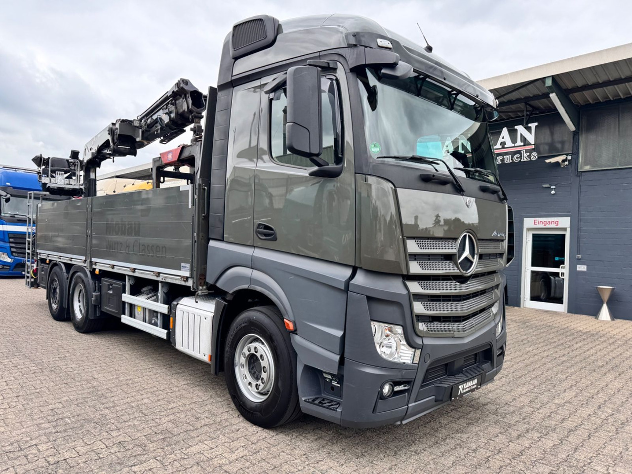 Mercedes-Benz 2545 Actros 4 Baustoffkran HMF Hochdach - Crane truck: picture 1 Mercedes-Benz 2545 Actros 4 Baustoffkran HMF Hochdach - Crane truck: picture 1