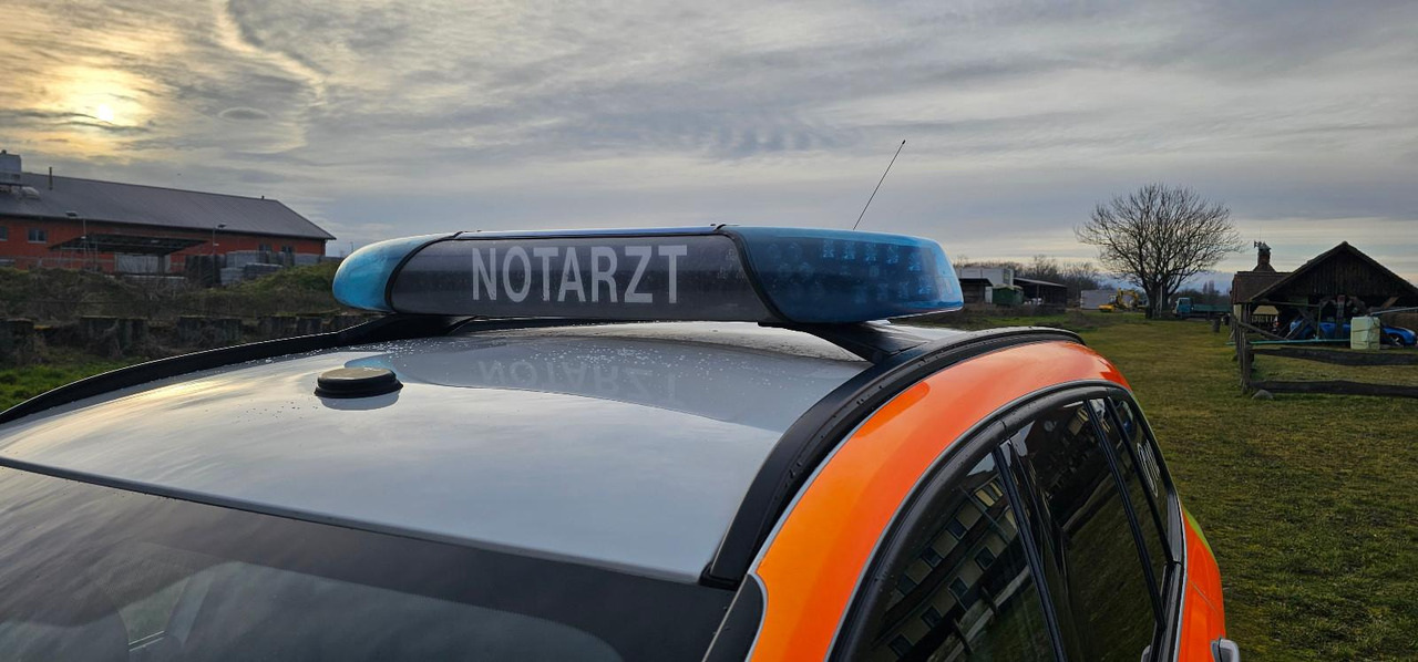 BMW Allrad NEF Notarzt Feurwehr - Car: picture 5 BMW Allrad NEF Notarzt Feurwehr - Car: picture 5