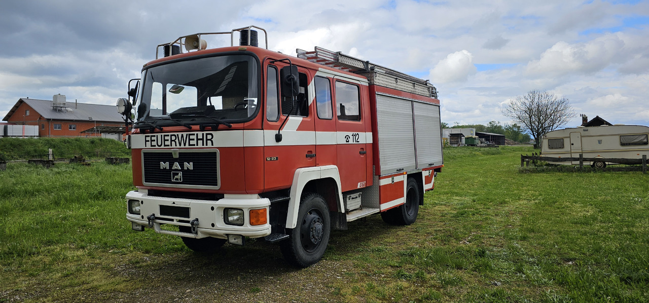 MAN 12.232 Feuerwehr Firetruck Autobomba - Fire truck: picture 3 MAN 12.232 Feuerwehr Firetruck Autobomba - Fire truck: picture 3
