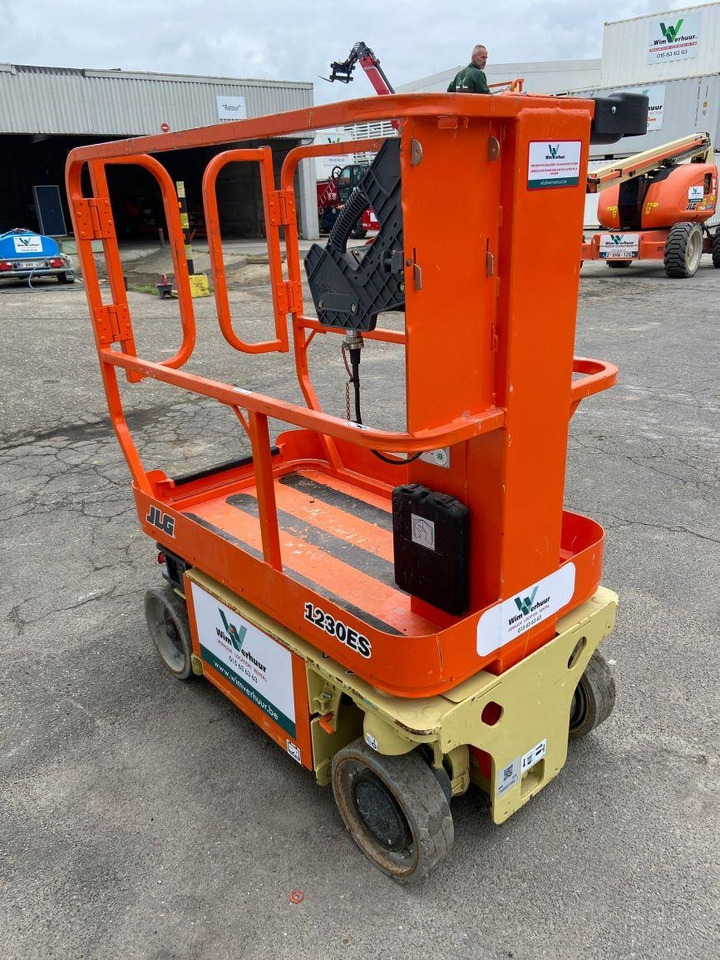 JLG 1230 ES (10150) - Scissor lift: picture 4 JLG 1230 ES (10150) - Scissor lift: picture 4