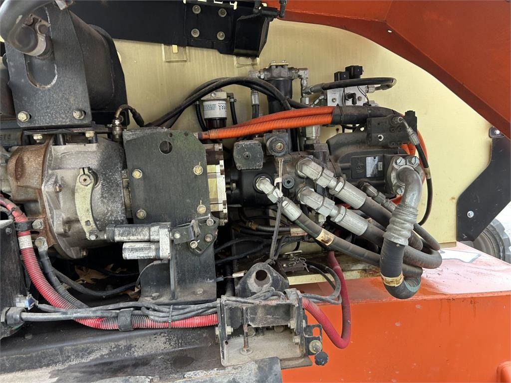 JLG H800AJ (10680) - Articulated boom: picture 4 JLG H800AJ (10680) - Articulated boom: picture 4