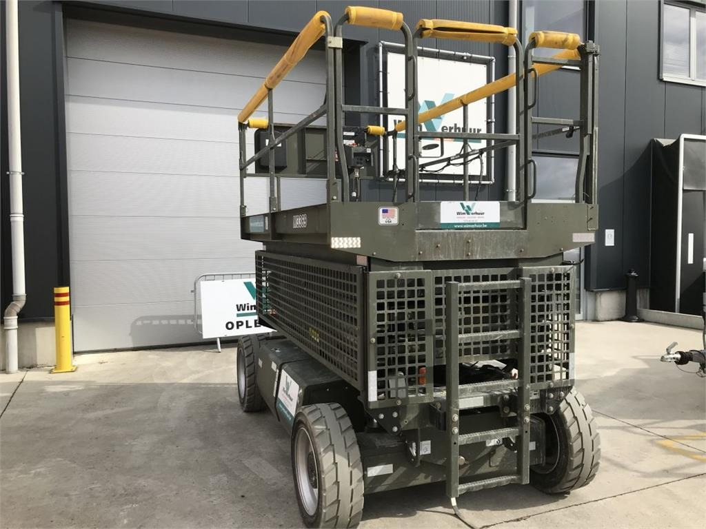 JLG M3369 (4331) - Scissor lift: picture 1 JLG M3369 (4331) - Scissor lift: picture 1