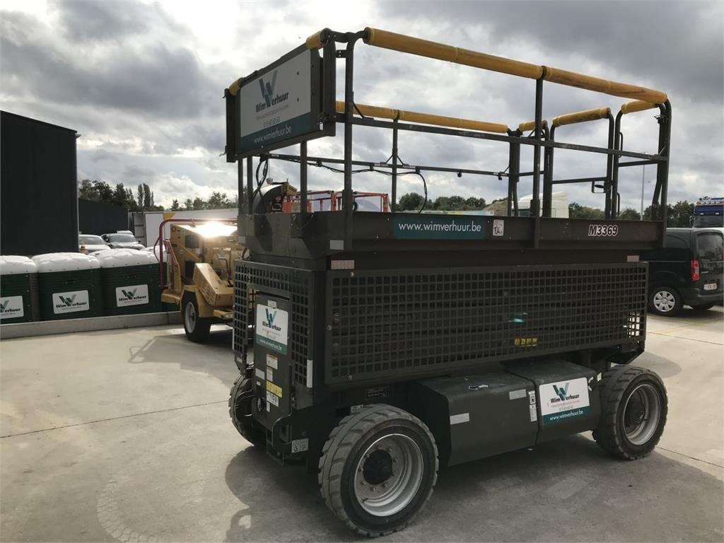 JLG M3369 (4331) - Scissor lift: picture 4 JLG M3369 (4331) - Scissor lift: picture 4