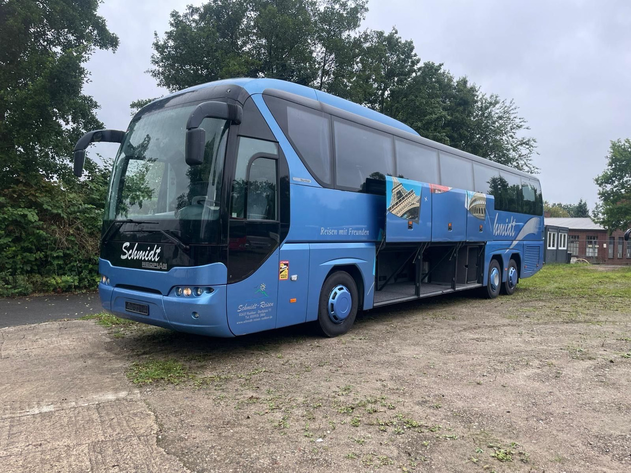 Neoplan Tourliner L P22 (59 Sitze*Schalt*TOP*DE) - Coach: picture 1 Neoplan Tourliner L P22 (59 Sitze*Schalt*TOP*DE) - Coach: picture 1